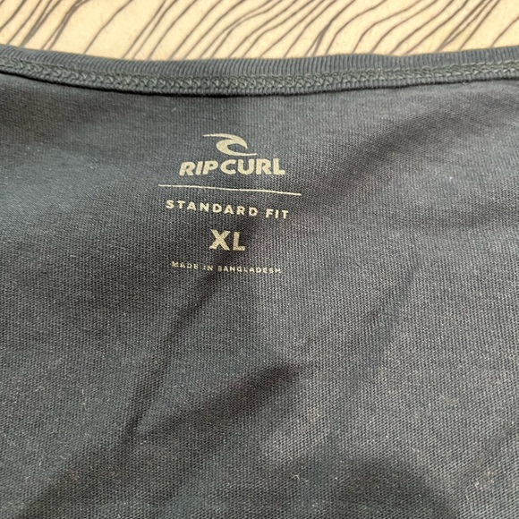 RipCurl lot. - Picture 8 of 10